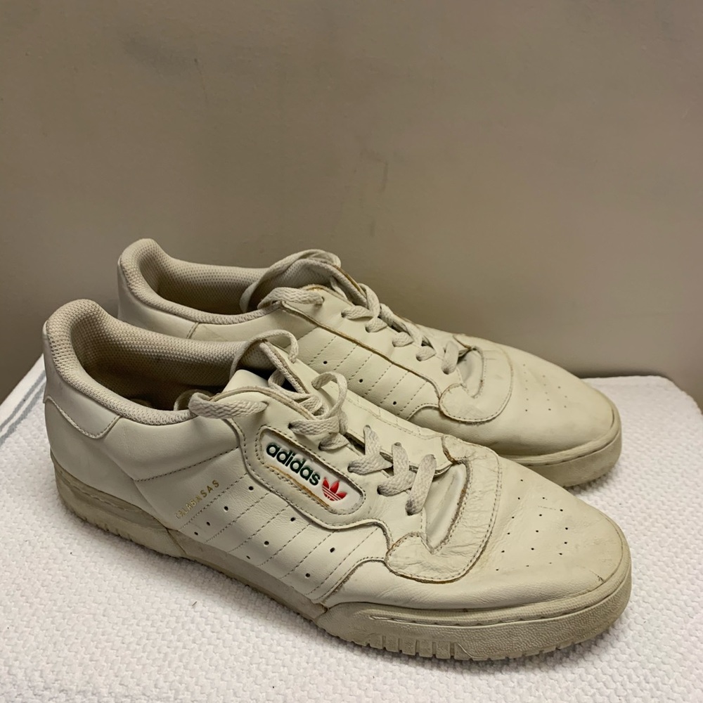 Adidas Calabasas